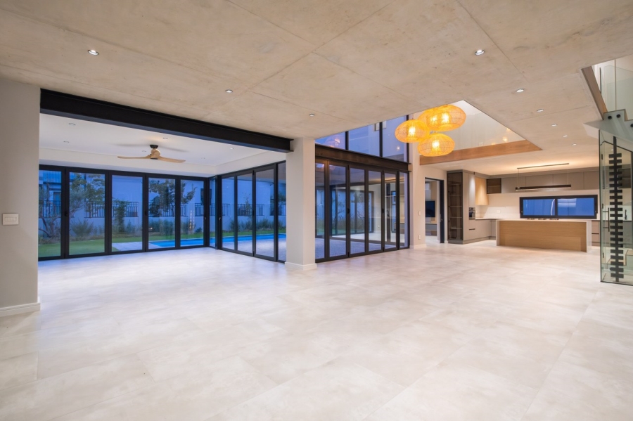 5 Bedroom Property for Sale in Val De Vie Estate Western Cape